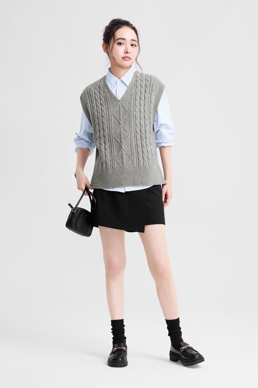 麻花寬版落肩V領針織背心-女