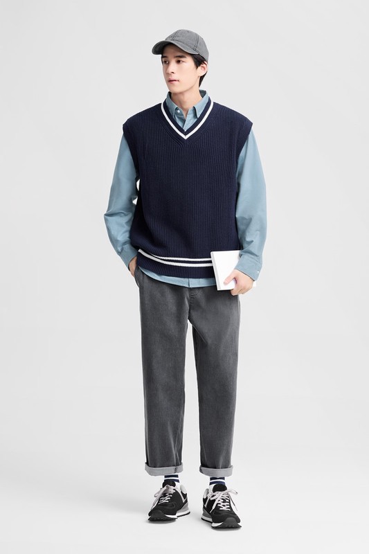 粗針V領寬版針織背心-男