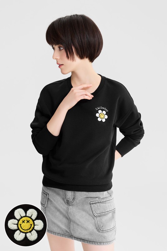 S.W.SMILEY®刷毛電繡圓領衫-06-女