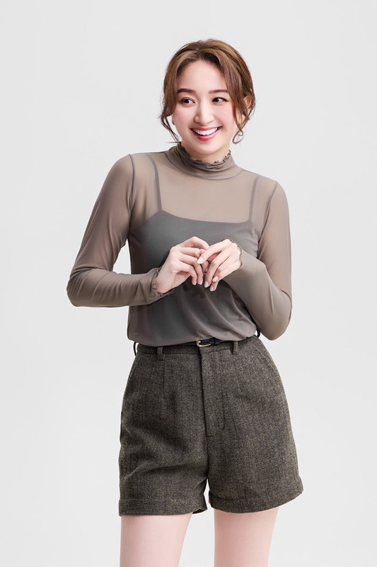 透膚木耳邊高領T恤-女