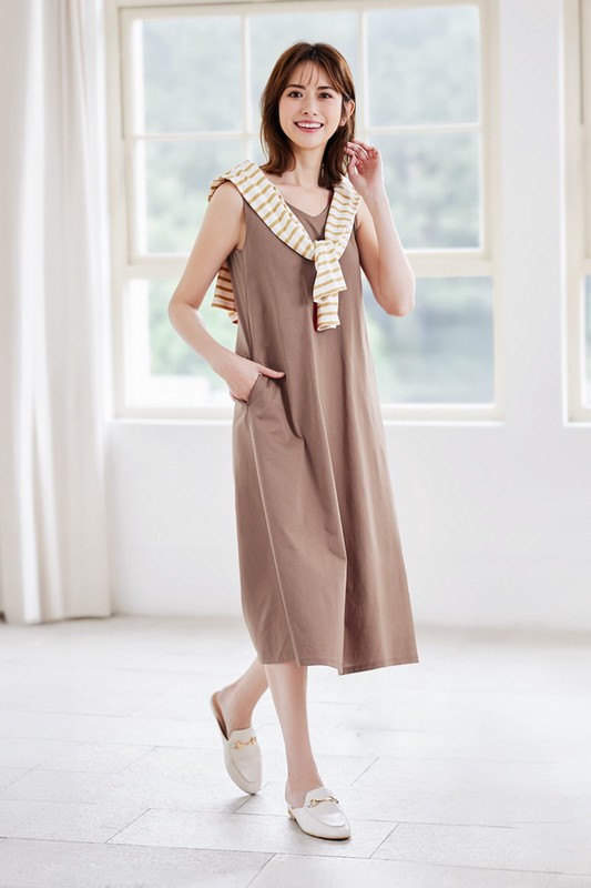 絲光棉寬鬆V領長洋裝-女