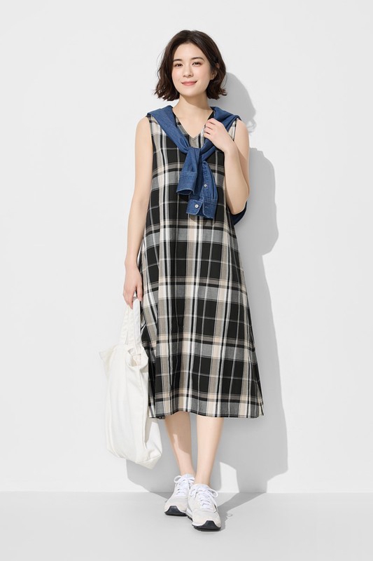 格紋V領寬襬長洋裝-女