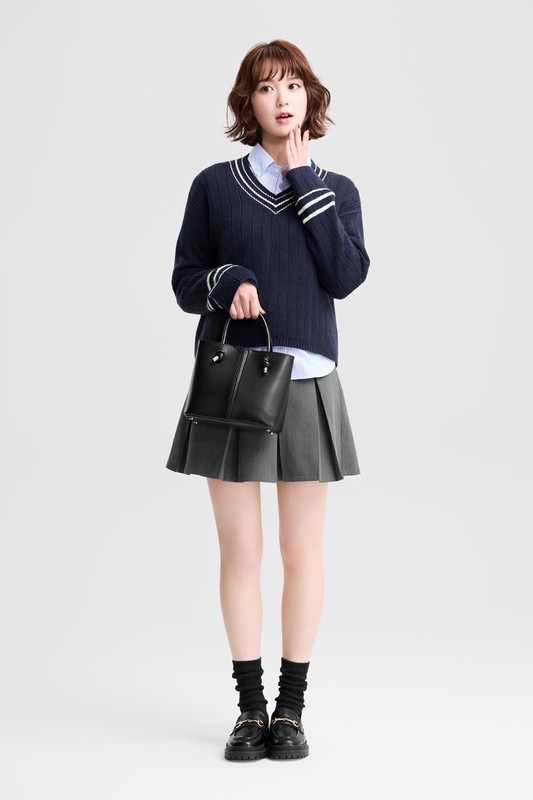 V領寬鬆短版毛衣-女