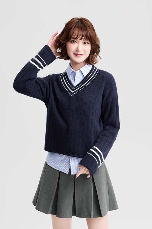 V領寬鬆短版毛衣-女