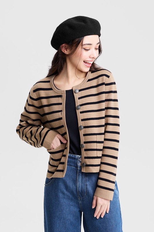 條紋寬版圓領針織外套-女
