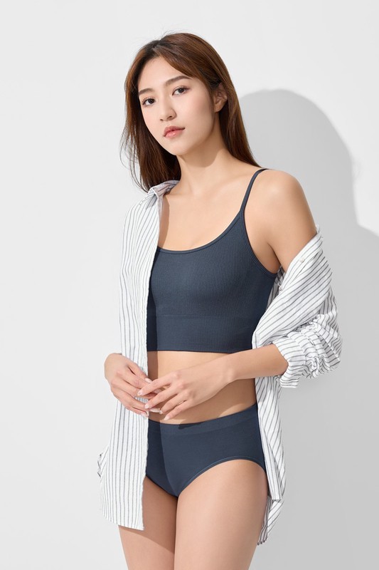 無縫Bra短版細肩帶背心-女