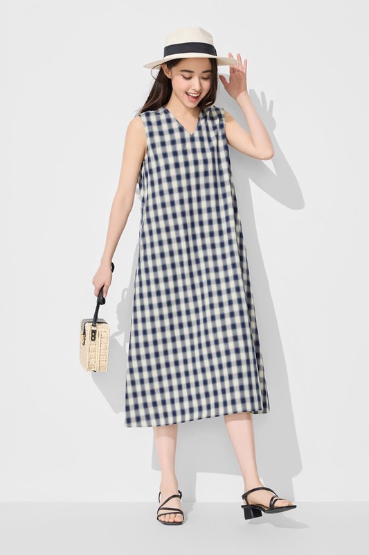 格紋V領寬襬長洋裝-女