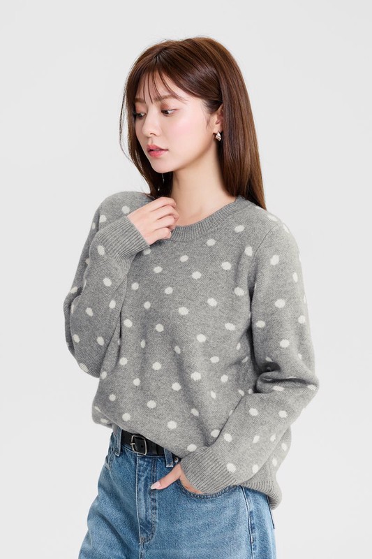 寬版點點圓領毛衣-女