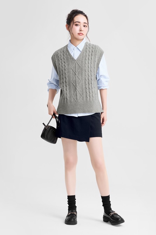麻花寬版落肩V領針織背心-女