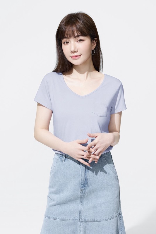 莫代爾口袋V領T恤-女