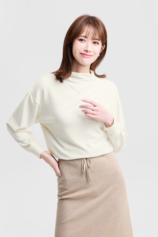 柔軟磨毛寬鬆高領上衣-女